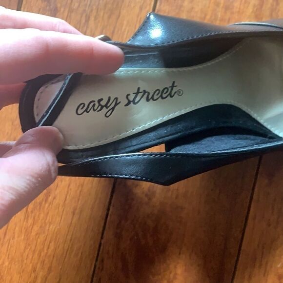Easy street black strappy heels 8.5 - Picture 2 of 6